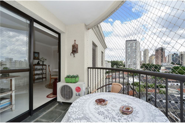 Imagem Apartamento com 3 Quartos à Venda, 147 m² em Caxingui - São Paulo