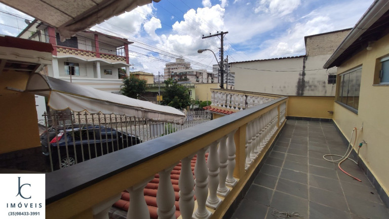 Imagem Casa com 3 Quartos à Venda, 178 m² em Centro - São Lourenço Imagem Casa com 3 Quartos à Venda, 178 m² em Centro - São Lourenço