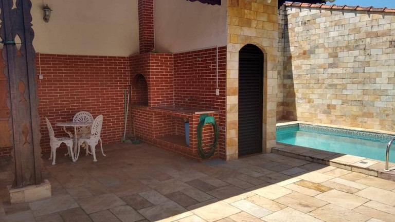 Imagem Casa com 3 Quartos à Venda, em Caiçara - Praia Grande Imagem Casa com 3 Quartos à Venda, em Caiçara - Praia Grande
