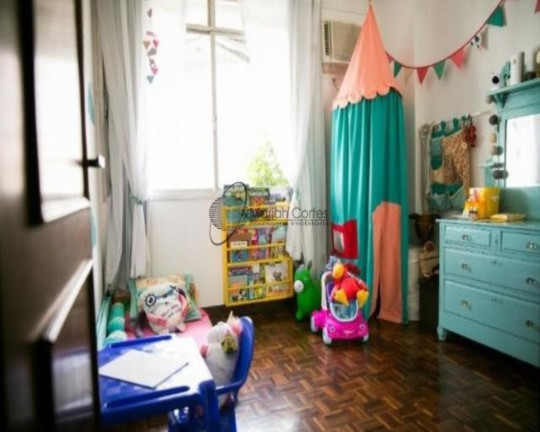 Imagem Imóvel com 3 Quartos à Venda, 127 m² em Icaraí - Niterói Imagem Imóvel com 3 Quartos à Venda, 127 m² em Icaraí - Niterói