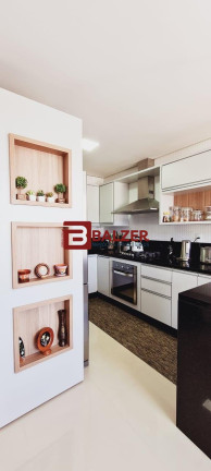 Imagem Casa com 3 Quartos à Venda, 200 m² em Corrego Grande - Florianópolis