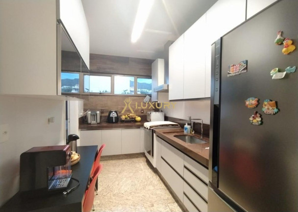 Imagem Imóvel com 5 Quartos à Venda, 300 m² em Serra - Belo Horizonte Imagem Imóvel com 5 Quartos à Venda, 300 m² em Serra - Belo Horizonte