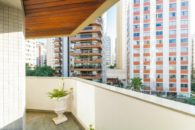 Imagem Apartamento com 3 Quartos à Venda, 256 m² em Aclimação - São Paulo