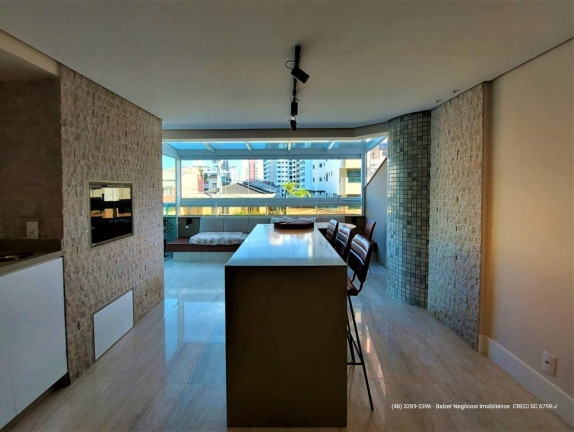 Imagem Apartamento com 3 Quartos à Venda, 248 m² em Agronômica - Florianópolis