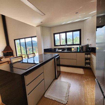 Imagem Casa com 4 Quartos à Venda, 230 m² em Recanto Araucária - Campos Do Jordão Imagem Casa com 4 Quartos à Venda, 230 m² em Recanto Araucária - Campos Do Jordão