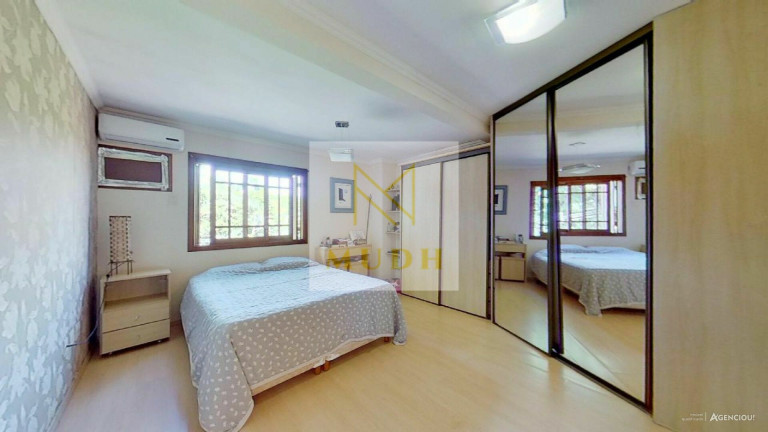 Imagem Casa com 3 Quartos à Venda, 214 m² em Tristeza - Porto Alegre Imagem Casa com 3 Quartos à Venda, 214 m² em Tristeza - Porto Alegre
