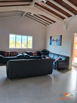 Imagem Casa com 8 Quartos à Venda, 550 m² em Lagoinha - Ubatuba