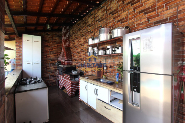 Imagem Casa com 5 Quartos à Venda, 176 m² em Parque Estrela Do Sul - Ibirité Imagem Casa com 5 Quartos à Venda, 176 m² em Parque Estrela Do Sul - Ibirité