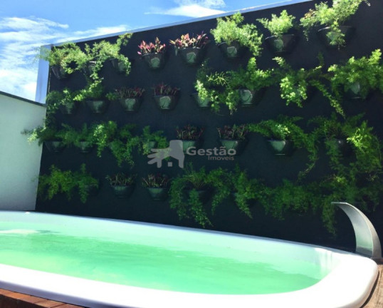 Imagem Casa com 3 Quartos à Venda, 230 m² em Centro - Balneário Camboriú