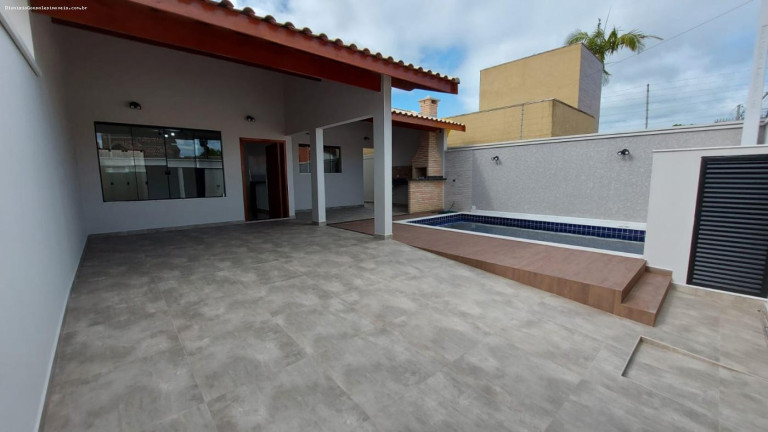 Imagem Casa com 3 Quartos à Venda, 130 m² em Balneário Oásis - Peruíbe