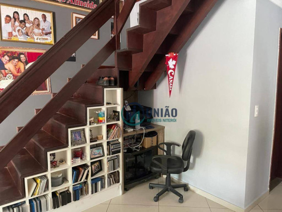 Imagem Casa com 4 Quartos à Venda, 220 m² em Várzea Das Moças - Niterói
