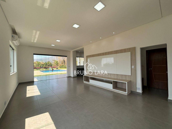 Imagem Casa com 3 Quartos à Venda, 375 m² em Condomínio Serra Dos Bandeirantes - Mário Campos Imagem Casa com 3 Quartos à Venda, 375 m² em Condomínio Serra Dos Bandeirantes - Mário Campos