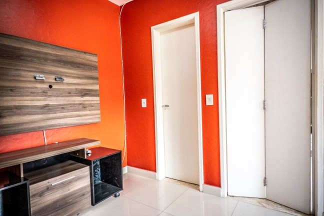 Imagem Apartamento com 2 Quartos à Venda, 42 m² em Santo Antônio - Porto Alegre Imagem Apartamento com 2 Quartos à Venda, 42 m² em Santo Antônio - Porto Alegre