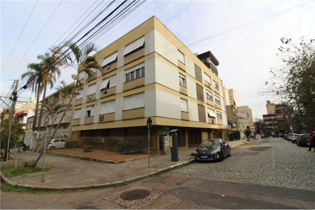 Imagem Imóvel com 3 Quartos à Venda, em Rio Branco - Porto Alegre Imagem Imóvel com 3 Quartos à Venda, em Rio Branco - Porto Alegre