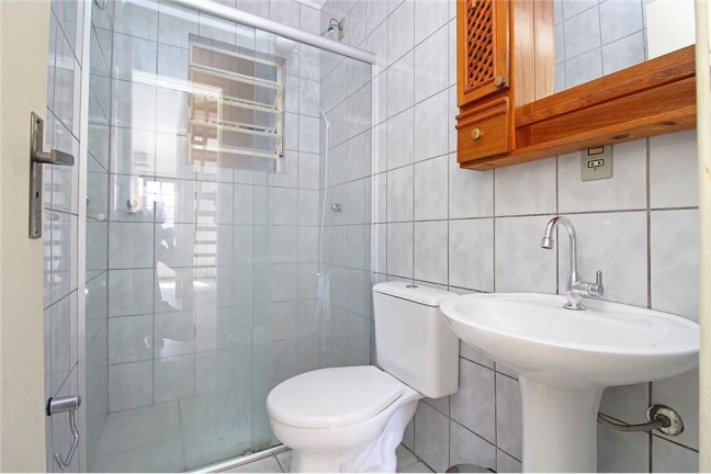 Imagem Casa com 2 Quartos à Venda, em Vila Nova - Porto Alegre Imagem Casa com 2 Quartos à Venda, em Vila Nova - Porto Alegre
