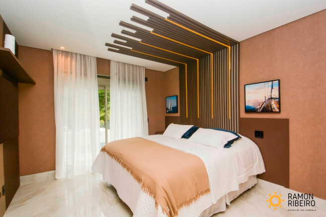 Imagem Imóvel com 6 Quartos à Venda, em Riviera - Bertioga Imagem Imóvel com 6 Quartos à Venda, em Riviera - Bertioga