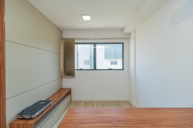 Imagem Apartamento com 1 Quarto para Alugar, 26 m² em Juvevê - Curitiba
