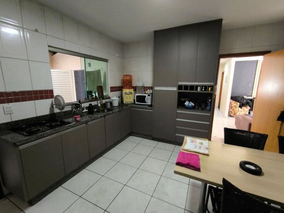 Imagem Casa com 3 Quartos à Venda, 170 m² em Jardim Mariliza - Goiania Imagem Casa com 3 Quartos à Venda, 170 m² em Jardim Mariliza - Goiania