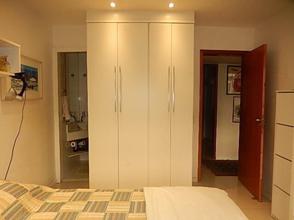 Imagem Apartamento com 3 Quartos à Venda, em Ipanema - Rio De Janeiro Imagem Apartamento com 3 Quartos à Venda, em Ipanema - Rio De Janeiro