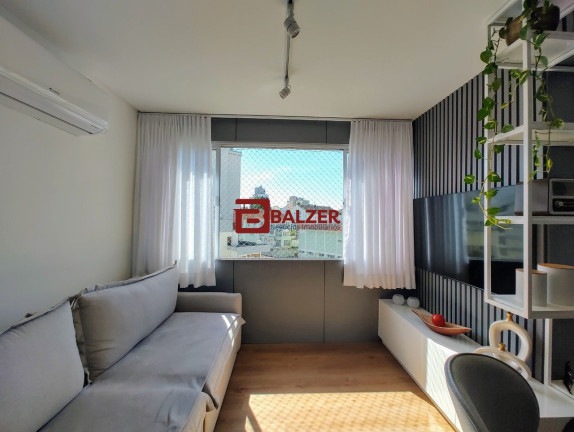 Imagem Apartamento com 1 Quarto à Venda, 53 m² em Centro - Florianópolis Imagem Apartamento com 1 Quarto à Venda, 53 m² em Centro - Florianópolis