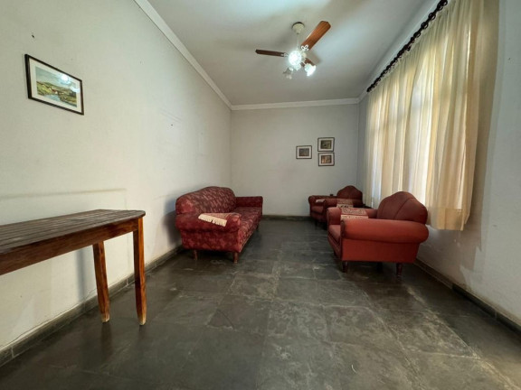 Imagem Casa com 3 Quartos à Venda, 210 m² em Setor Campinas - Goiânia Imagem Casa com 3 Quartos à Venda, 210 m² em Setor Campinas - Goiânia