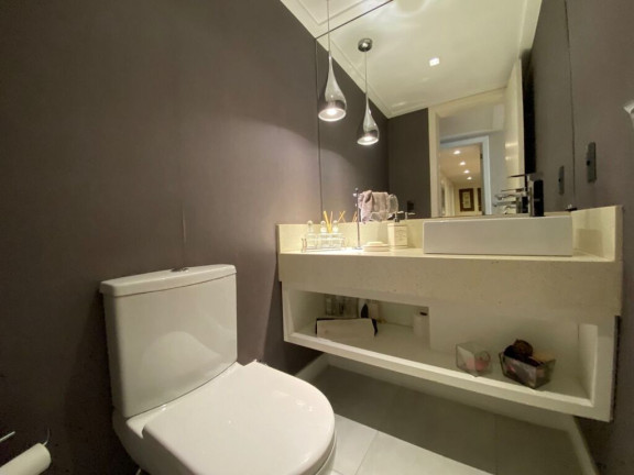 Imagem Apartamento com 3 Quartos à Venda, 242 m² em Bela Vista - Porto Alegre Imagem Apartamento com 3 Quartos à Venda, 242 m² em Bela Vista - Porto Alegre