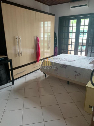 Imagem Casa com 5 Quartos à Venda, 280 m² em Nações - Balneário Camboriú Imagem Casa com 5 Quartos à Venda, 280 m² em Nações - Balneário Camboriú