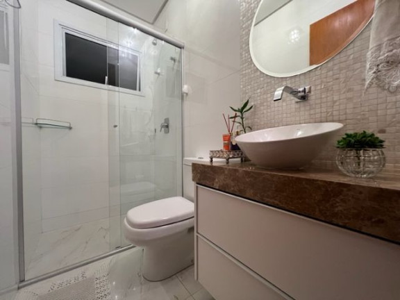 Imagem Sobrado com 3 Quartos à Venda, 268 m² em Residencial Goiânia Golfe Clube - Goiânia Imagem Sobrado com 3 Quartos à Venda, 268 m² em Residencial Goiânia Golfe Clube - Goiânia