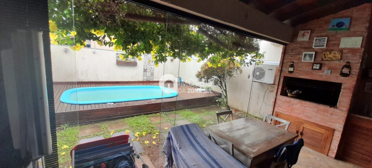Imagem Casa com 3 Quartos à Venda, 179 m²