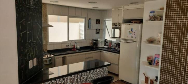 Imagem Casa com 3 Quartos à Venda, 200 m² em Piracangaguá - Taubaté