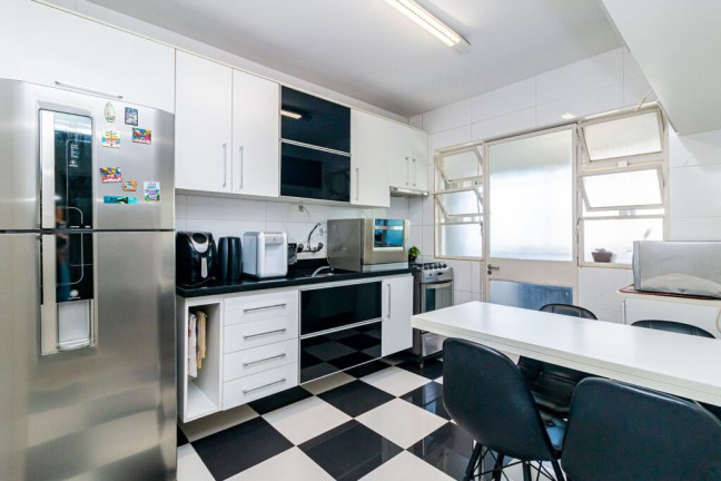 Imagem Apartamento com 2 Quartos à Venda, 90 m² em Petrópolis - Porto Alegre Imagem Apartamento com 2 Quartos à Venda, 90 m² em Petrópolis - Porto Alegre