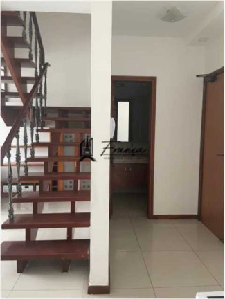 Imagem Imóvel com 3 Quartos para Alugar, 186 m² em Camboinhas - Niterói