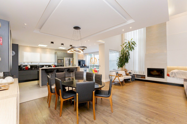Imagem Imóvel com 4 Quartos à Venda, 450 m² em Tingui - Curitiba Imagem Imóvel com 4 Quartos à Venda, 450 m² em Tingui - Curitiba