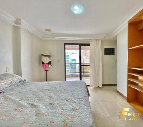 Imagem Imóvel com 4 Quartos à Venda, 180 m² em Centro - Guarapari