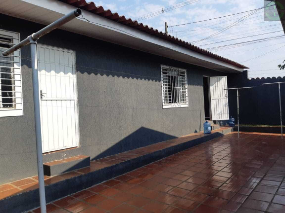 Imagem Casa com 3 Quartos à Venda, 180 m² em Uvaranas - Ponta Grossa Imagem Casa com 3 Quartos à Venda, 180 m² em Uvaranas - Ponta Grossa
