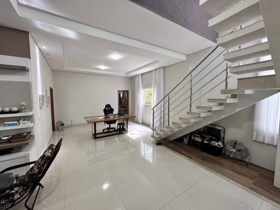 Imagem Casa de Condomínio com 4 Quartos à Venda, 295 m² em Jardim Imperial - Cuiabá Imagem Casa de Condomínio com 4 Quartos à Venda, 295 m² em Jardim Imperial - Cuiabá