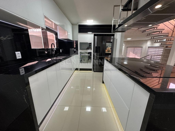 Imagem Casa com 3 Quartos à Venda, 206 m² em Cidade Universitária Pedra Branca - Palhoça