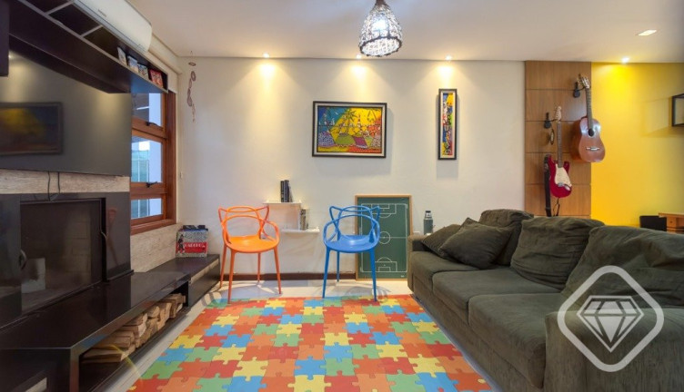 Imagem Casa com 3 Quartos à Venda, 153 m² em Jardins Do Prado - Porto Alegre Imagem Casa com 3 Quartos à Venda, 153 m² em Jardins Do Prado - Porto Alegre