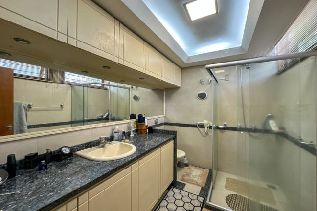 Imagem Casa com 3 Quartos à Venda, 300 m² em Três Figueiras - Porto Alegre Imagem Casa com 3 Quartos à Venda, 300 m² em Três Figueiras - Porto Alegre
