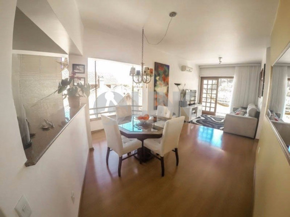 Apartamento com 2 Quartos à Venda, 77 m² em Menino Deus - Porto Alegre