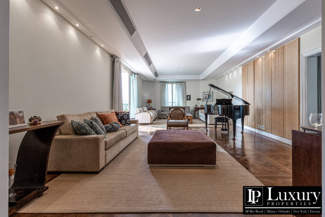Apartamento com 5 Quartos à Venda, 616 m² em Vila Nova Conceição - São Paulo