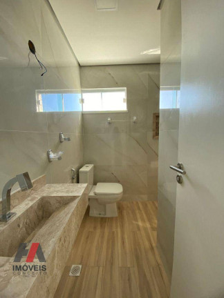 Imagem Casa com 4 Quartos à Venda, 277 m² em Cidade Alpha - Eusébio Imagem Casa com 4 Quartos à Venda, 277 m² em Cidade Alpha - Eusébio