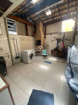 Imagem Sobrado com 3 Quartos à Venda, 220 m² em Jardim Dos Pássaros - Guarujá Imagem Sobrado com 3 Quartos à Venda, 220 m² em Jardim Dos Pássaros - Guarujá
