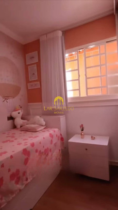 Imagem Casa com 3 Quartos à Venda, 160 m² em Jardim Das Flores - Ibirité Imagem Casa com 3 Quartos à Venda, 160 m² em Jardim Das Flores - Ibirité