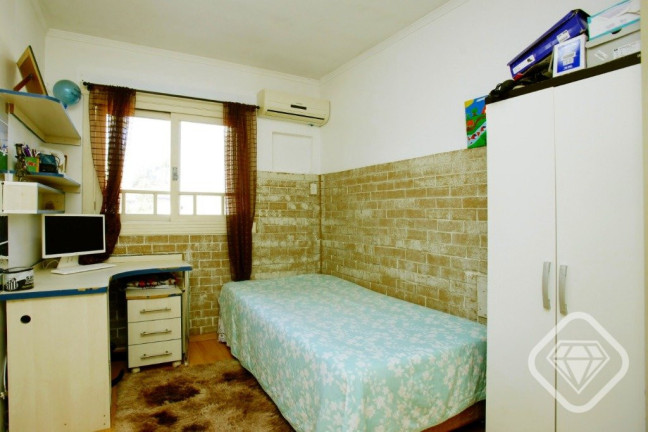 Imagem Casa com 4 Quartos à Venda, 265 m² em Ipanema - Porto Alegre Imagem Casa com 4 Quartos à Venda, 265 m² em Ipanema - Porto Alegre