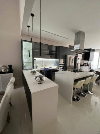 Imagem Casa com 3 Quartos à Venda, 250 m² em Jardim Adriana - Guarulhos Imagem Casa com 3 Quartos à Venda, 250 m² em Jardim Adriana - Guarulhos