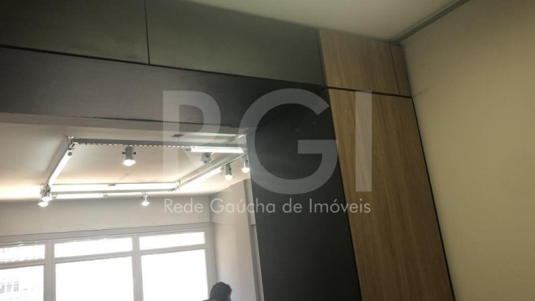 Imagem Sala Comercial para Alugar, em Centro Histórico - Porto Alegre Imagem Sala Comercial para Alugar, em Centro Histórico - Porto Alegre