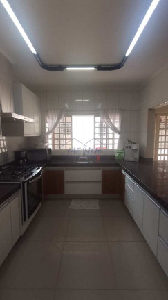 Imagem Casa com 4 Quartos à Venda, 890 m² em Cidade Jardim - Pirassununga Imagem Casa com 4 Quartos à Venda, 890 m² em Cidade Jardim - Pirassununga