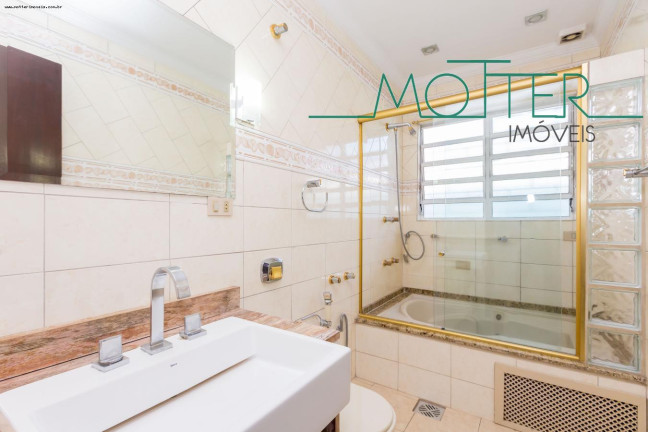 Imagem Casa com 3 Quartos à Venda, 159 m² em Novo Mundo - Curitiba