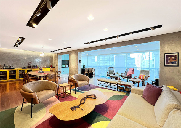 Apartamento com 3 Quartos à Venda, 226 m² em Vila Nova Conceição - São Paulo